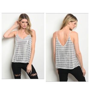 ✨SEXY SILVER ACCENTED WIDE HANG WHITE TANK✨